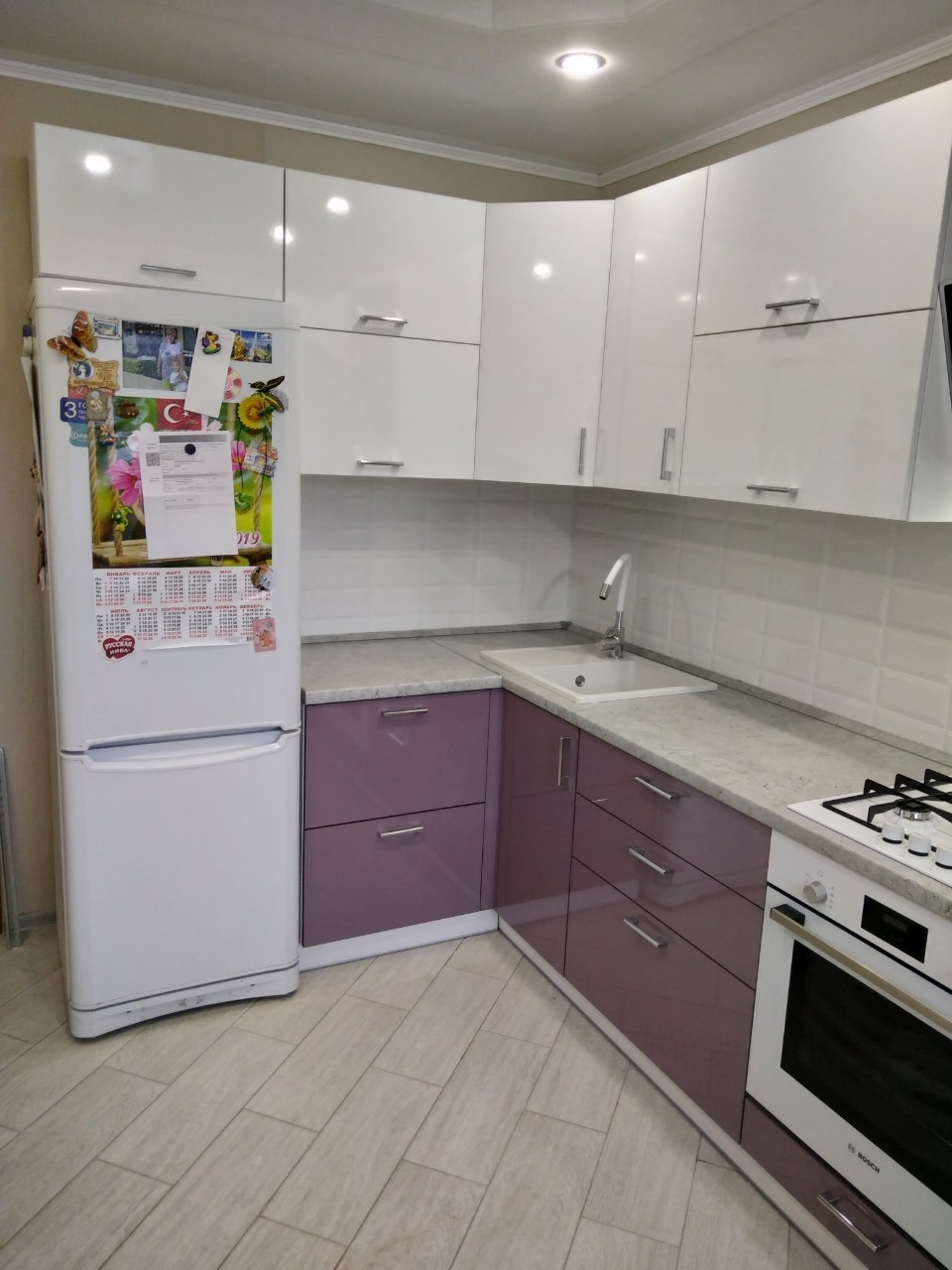 Белый кухонный гарнитур-Кухня МДФ в ПВХ «Модель 544»-фото1