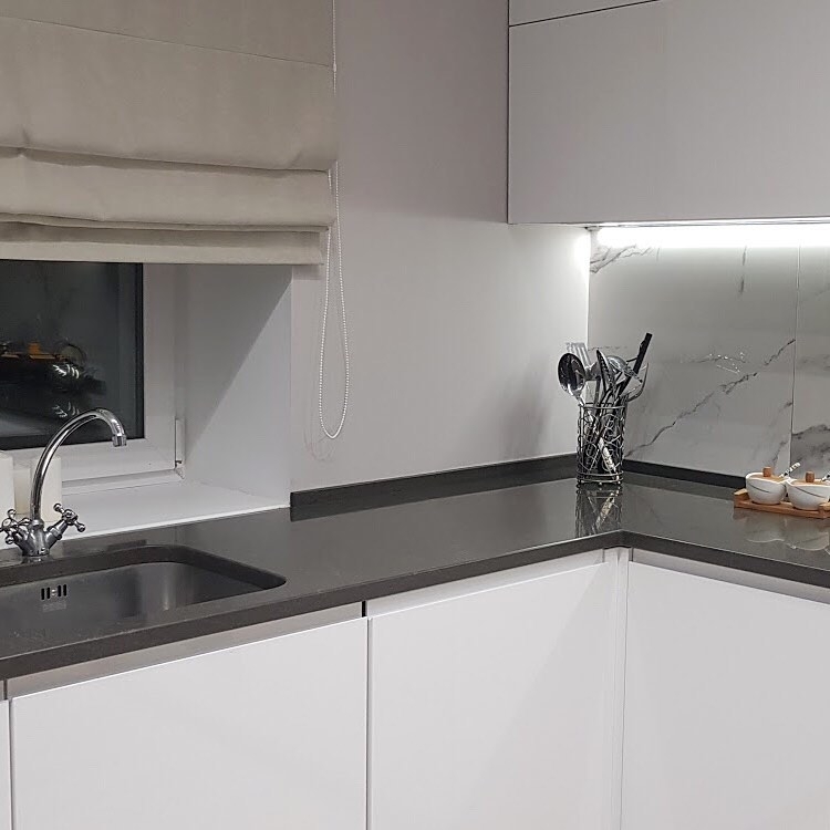 Белый кухонный гарнитур-Кухня МДФ в эмали «Модель 592»-фото3